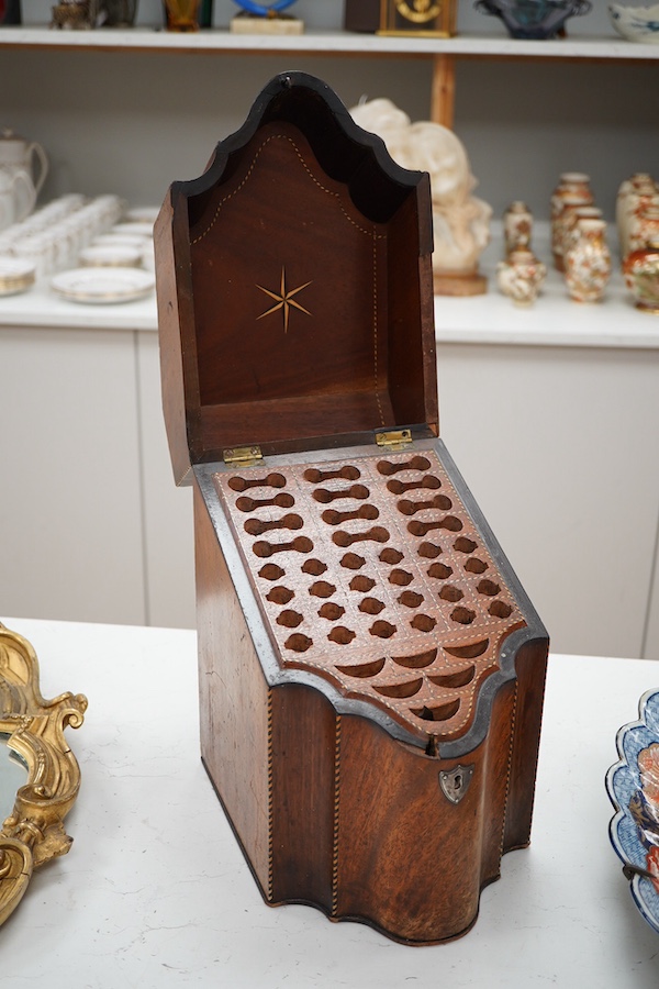 A Georgian mahogany knife box, original interior, 32cm